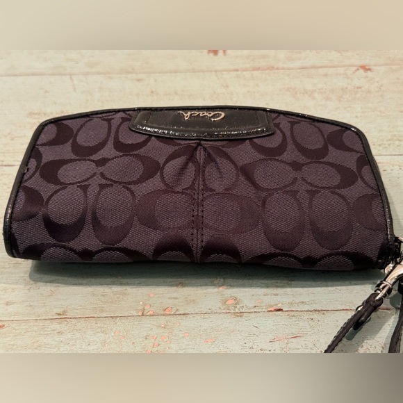 Coach Black Signature C Patent Leather Clutch Small Bag Handbag Tote Wristlet - Picture 6 of 11